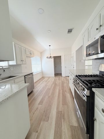 8418 Coventry Drive, Rowlett, TX 75089