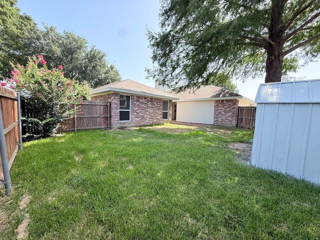 8418 Coventry Drive, Rowlett, TX 75089