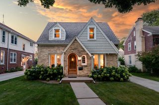 2938 N 70th STREET, Milwaukee, WI 53210