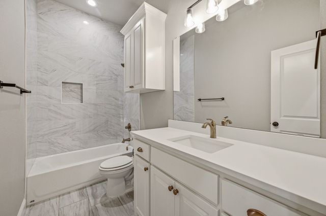 162 Breeders Drive, Willow Park, TX 76087