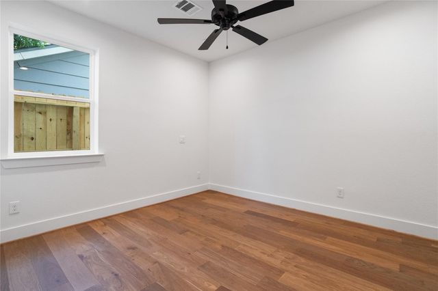 1114 Hogan Street, Houston, TX 77009
