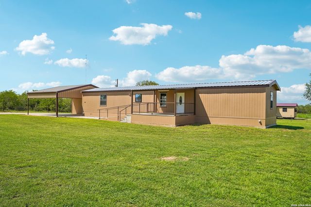 849 County Road 302 A, Floresville, TX 78114