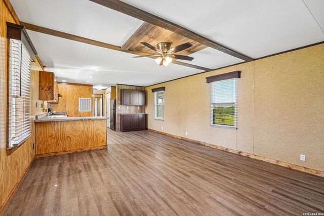 849 County Road 302 A, Floresville, TX 78114