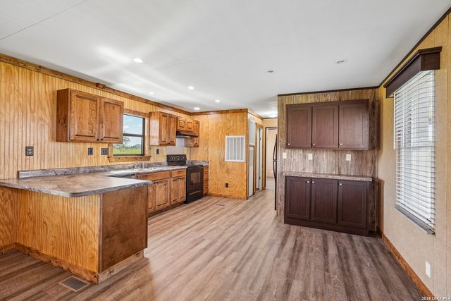 849 County Road 302 A, Floresville, TX 78114