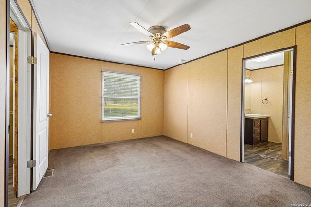 849 County Road 302 A, Floresville, TX 78114