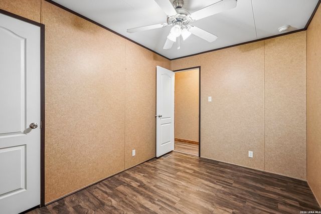 849 County Road 302 A, Floresville, TX 78114