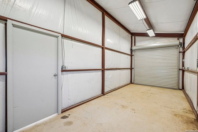 849 County Road 302 A, Floresville, TX 78114