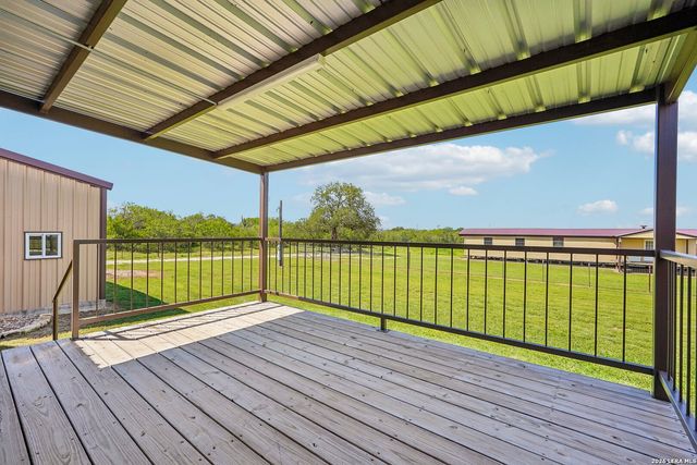 849 County Road 302 A, Floresville, TX 78114