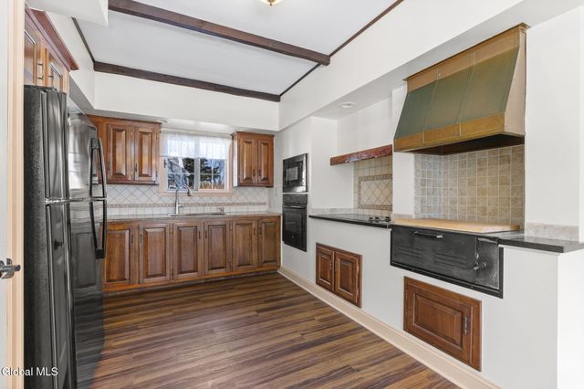 174 Menands Road, Colonie, NY 12211