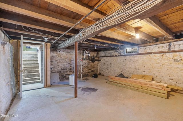 174 Menands Road, Colonie, NY 12211