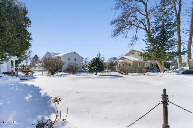 174 Menands Road, Colonie, NY 12211