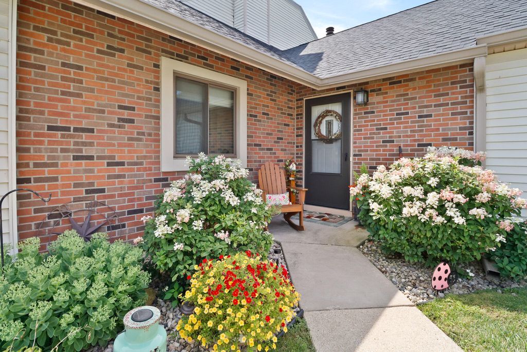 2111 Tupelo Lane, Chesterton, IN 46304