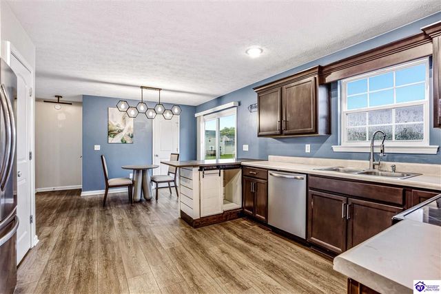 129 Molly Way, Elizabethtown, KY 42701