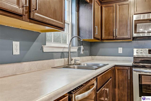 129 Molly Way, Elizabethtown, KY 42701