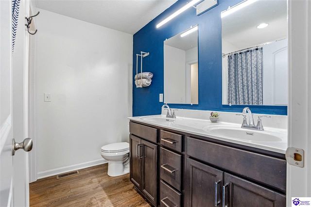 129 Molly Way, Elizabethtown, KY 42701