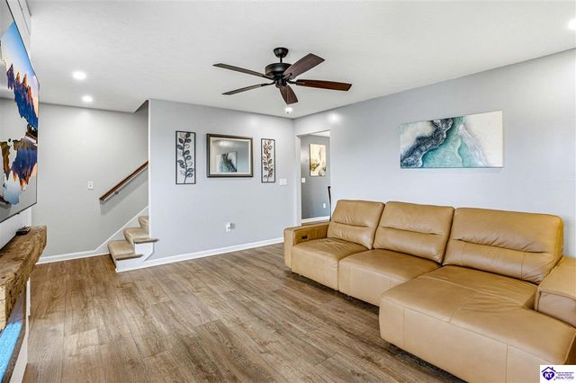 129 Molly Way, Elizabethtown, KY 42701