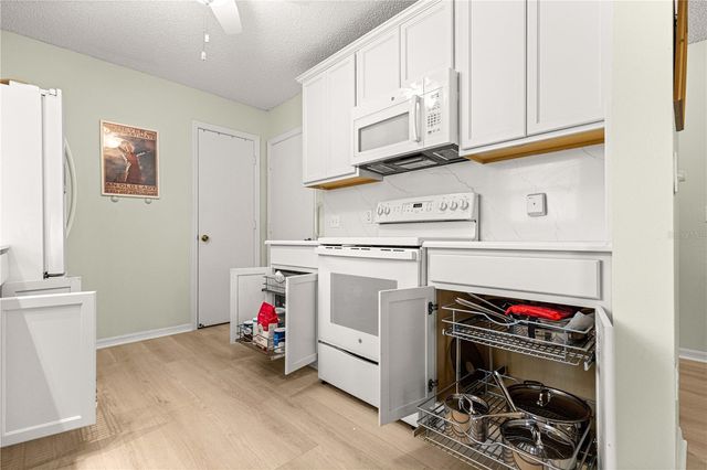 729 HERNANDEZ DRIVE, Lady Lake, FL 32159