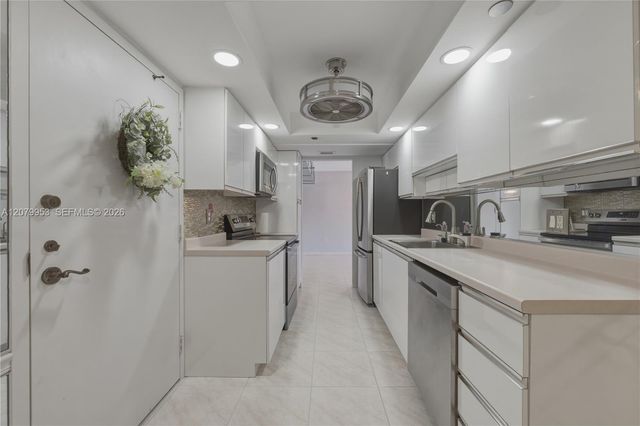 900 Saint Charles Place 310, Pembroke Pines, FL 33026
