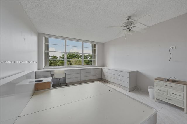 900 Saint Charles Place 310, Pembroke Pines, FL 33026