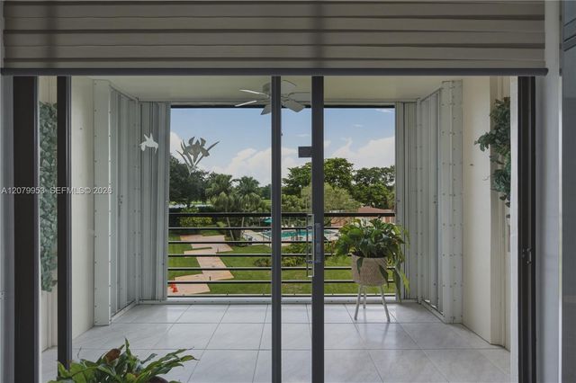 900 Saint Charles Place 310, Pembroke Pines, FL 33026