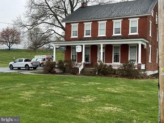 1005 W CHOCOLATE AVENUE, Hershey, PA 17033