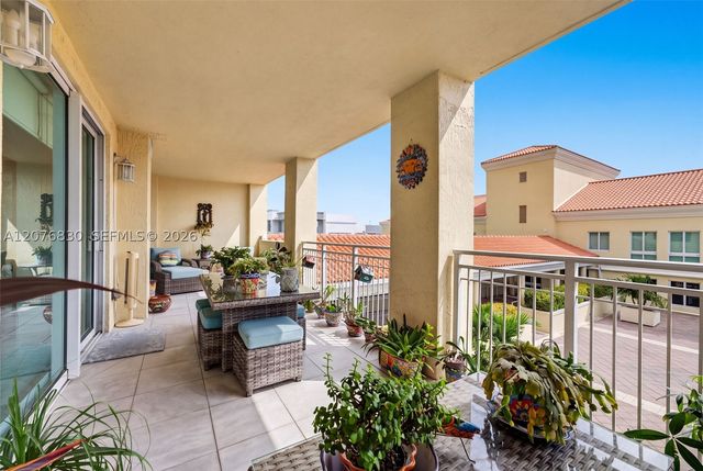 7350 SW 89th St 721S, Miami, FL 33156