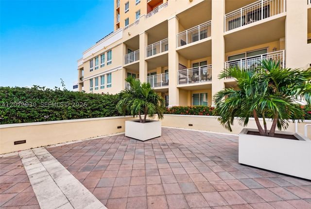 7350 SW 89th St 721S, Miami, FL 33156