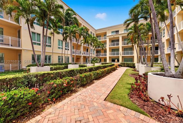 7350 SW 89th St 721S, Miami, FL 33156