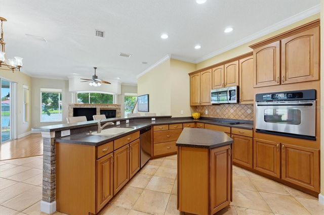 6145 46TH LANE E, Bradenton, FL 34203