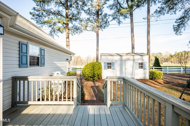 15 Beaver Ridge Drive, Youngsville, NC 27596