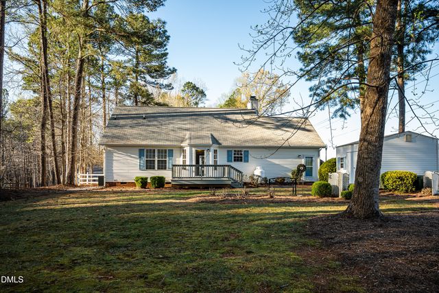 15 Beaver Ridge Drive, Youngsville, NC 27596