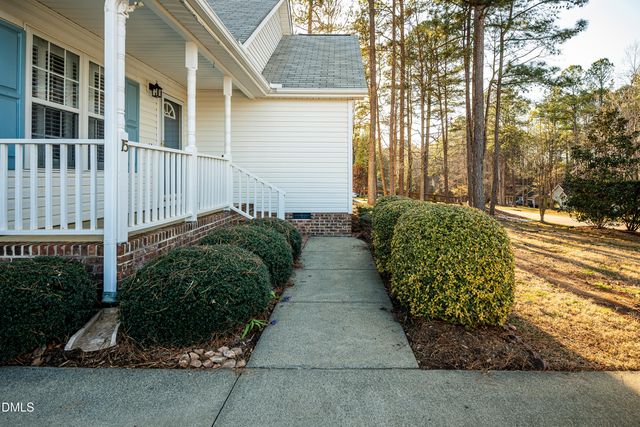15 Beaver Ridge Drive, Youngsville, NC 27596