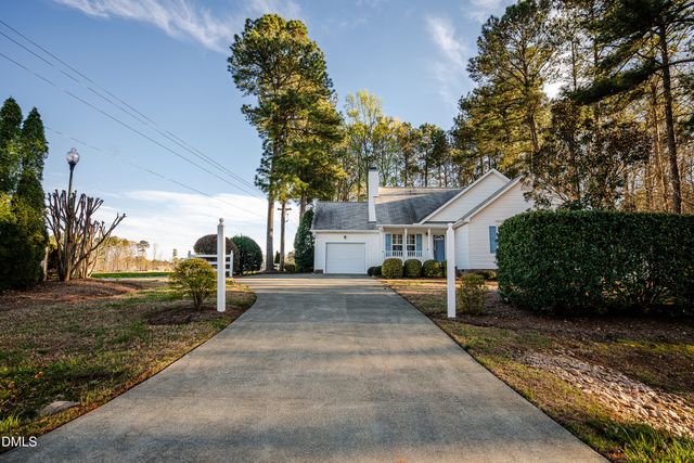 15 Beaver Ridge Drive, Youngsville, NC 27596