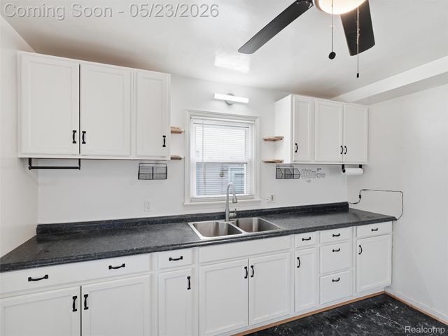 19132 Glenmore, Redford Charter Township, MI 48240