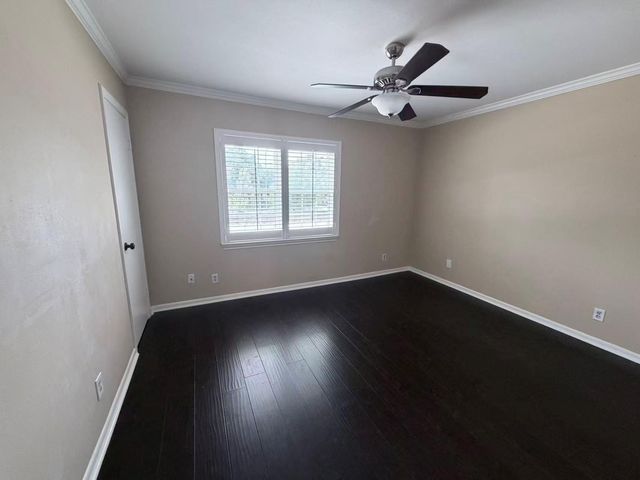 12743 Huntingwick Drive 149, Houston, TX 77024