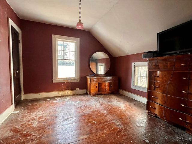 141 Charmouth Drive, Syracuse, NY 13207