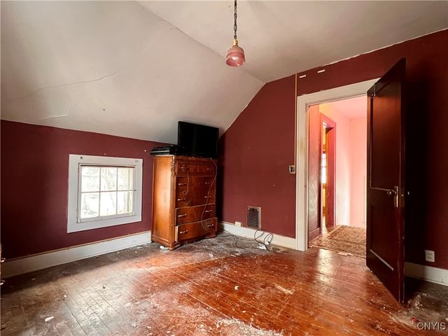 141 Charmouth Drive, Syracuse, NY 13207