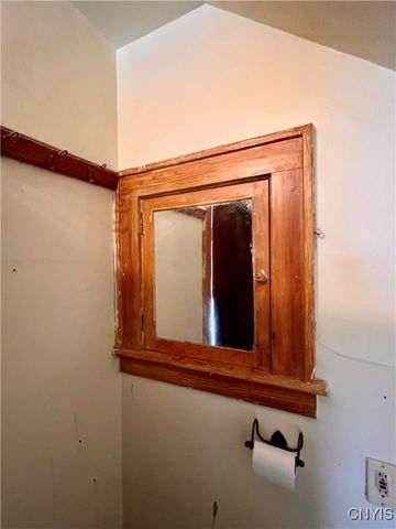 141 Charmouth Drive, Syracuse, NY 13207