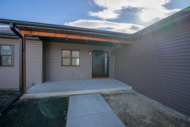 542 Heritage Drive, Stillman Valley, IL 61084