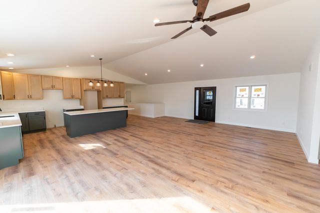 542 Heritage Drive, Stillman Valley, IL 61084