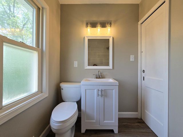 1031 98th STREET, West Allis, WI 53214