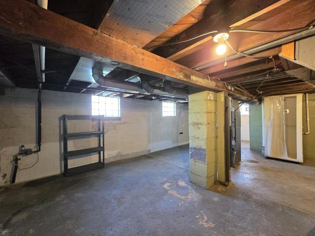 1031 98th STREET, West Allis, WI 53214