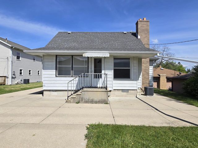 1031 98th STREET, West Allis, WI 53214