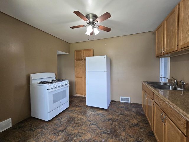 1031 98th STREET, West Allis, WI 53214