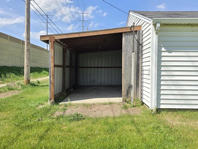 1031 98th STREET, West Allis, WI 53214