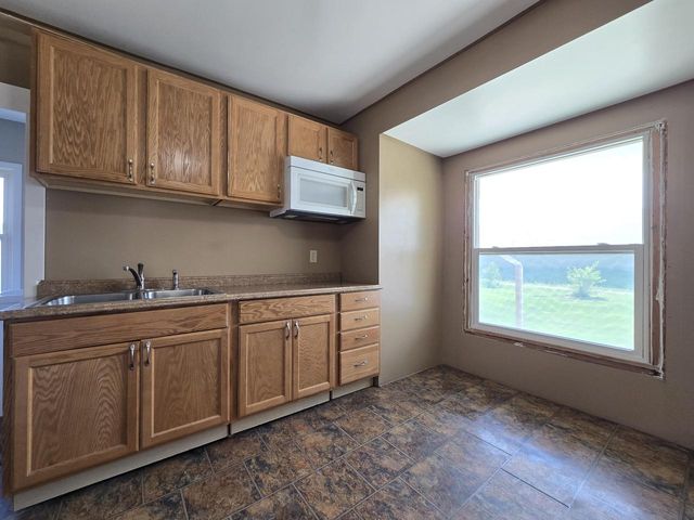 1031 98th STREET, West Allis, WI 53214