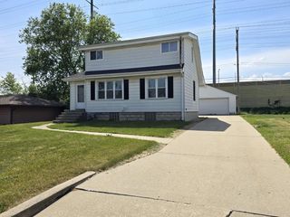 1031 98th STREET, West Allis, WI 53214