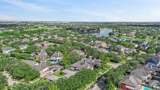 3006 Rothbury Drive, Pearland, TX 77584