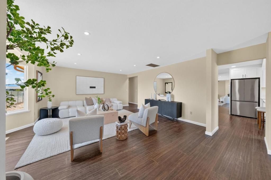 Image 7 of property listing at 10980 New Avenue, Gilroy, CA 95020
