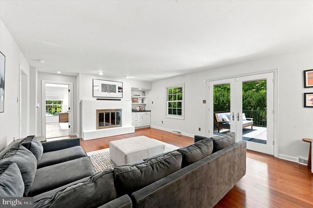 606 FOXFIELDS RD, Bryn Mawr, PA 19010